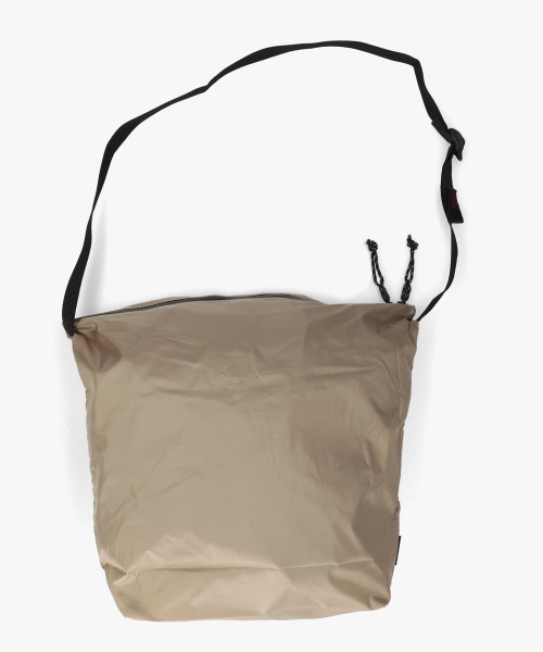 Gramicci（グラミチ）の「Gramicci MICRO RIPSTOP SIDE BAG / グラミチ（ボディバッグ/ウエストポーチ・レディース・ダークネイビー/タン・FREE）」の3枚目の写真