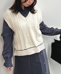 ラインケーブルニットベスト