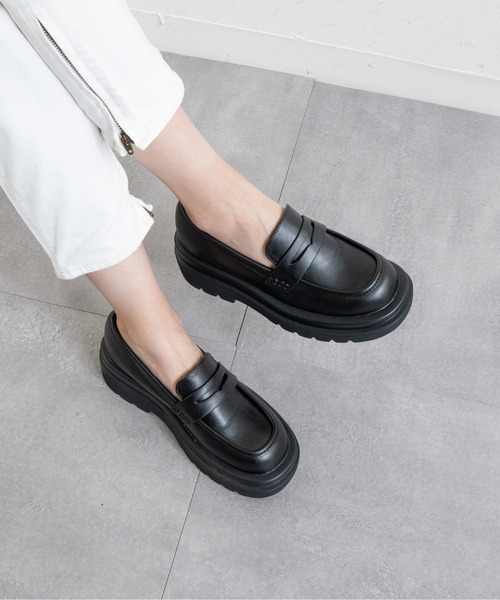 Fabby fabby（ファビィーファビィー）の「チャンキーヒールローファー（ローファー・レディース・ブラック・MEDIUM/LARGE/SMALL）」の19枚目の写真