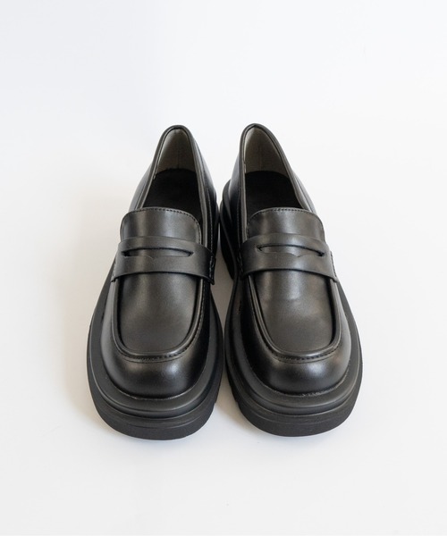 Fabby fabby（ファビィーファビィー）の「チャンキーヒールローファー（ローファー・レディース・ブラック・MEDIUM/LARGE/SMALL）」の12枚目の写真