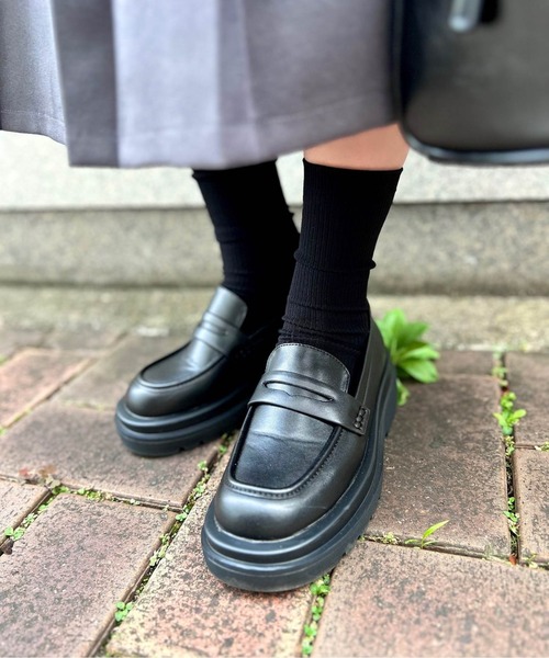 Fabby fabby（ファビィーファビィー）の「チャンキーヒールローファー（ローファー・レディース・ブラック・MEDIUM/LARGE/SMALL）」の7枚目の写真