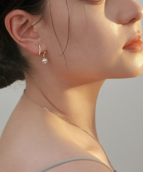 LA VORAGINE(ラ ヴォラジネ)の「スパイラルパールピアス(両耳用)(ピアス(両耳用)・レディース・ゴールド/シルバー・FREE)」の4枚目の写真