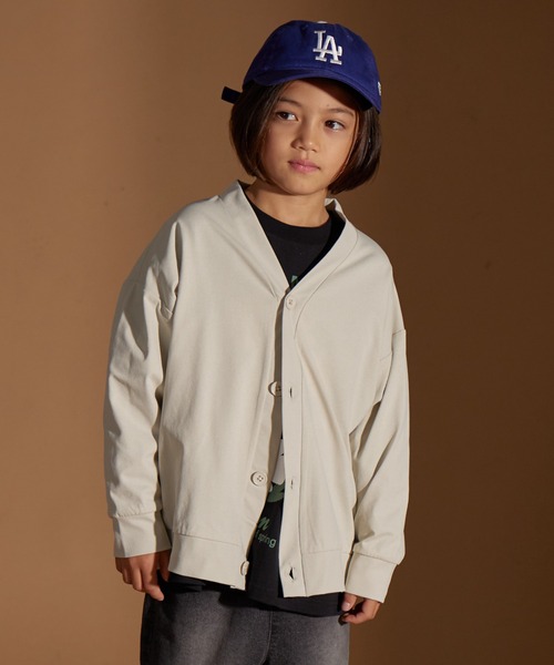 PAIRMANON STREET（ペアマノンストリート）の「【PAIRMANON STREET】マルチファンクション 吸水速乾 カーディガン（カーディガン/ボレロ・キッズ・オフホワイト/チャコールグレー/ブルー/ベージュ/ブラック・100/110/120/130/140/150/160）」の2枚目の写真