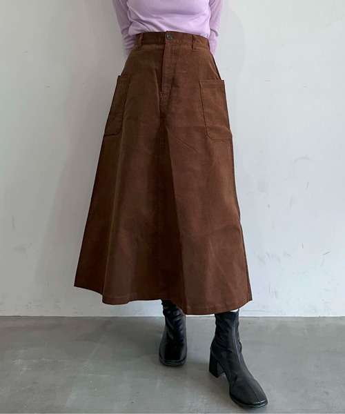 1chaku.（イッチャク）の「コーデュロイパッチポケットスカート（スカート・レディース・グリーン/ネイビー/ベージュ/ライトベージュ/ブラック/オフホワイト/ダークグリーン/ブラウン・マルチサイズ）」の3枚目の写真