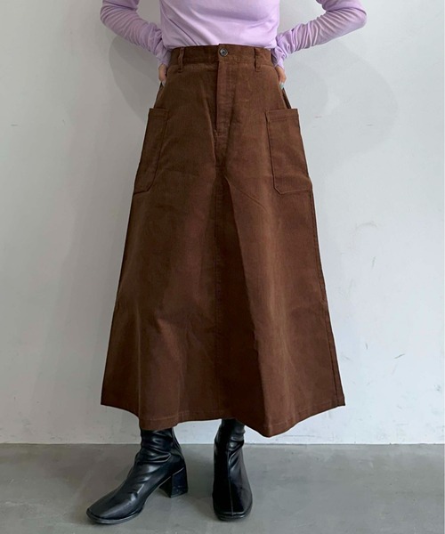 1chaku.（イッチャク）の「コーデュロイパッチポケットスカート（スカート・レディース・グリーン/ネイビー/ベージュ/ライトベージュ/ブラック/オフホワイト/ダークグリーン/ブラウン・マルチサイズ）」の15枚目の写真
