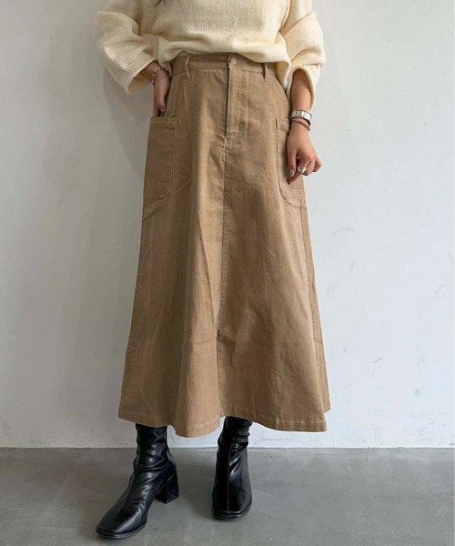 1chaku.（イッチャク）の「コーデュロイパッチポケットスカート（スカート・レディース・グリーン/ネイビー/ベージュ/ライトベージュ/ブラック/オフホワイト/ダークグリーン/ブラウン・マルチサイズ）」の17枚目の写真