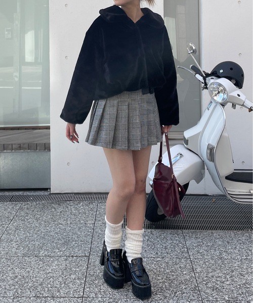 one way(ワンウェイ)の「ファーショートジャケット(その他アウター・レディース・グレー/ブラック/ベージュ/ホワイト/ピンク・FREE)」の14枚目の写真