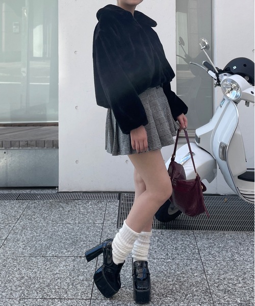 one way(ワンウェイ)の「ファーショートジャケット(その他アウター・レディース・グレー/ブラック/ベージュ/ホワイト/ピンク・FREE)」の15枚目の写真