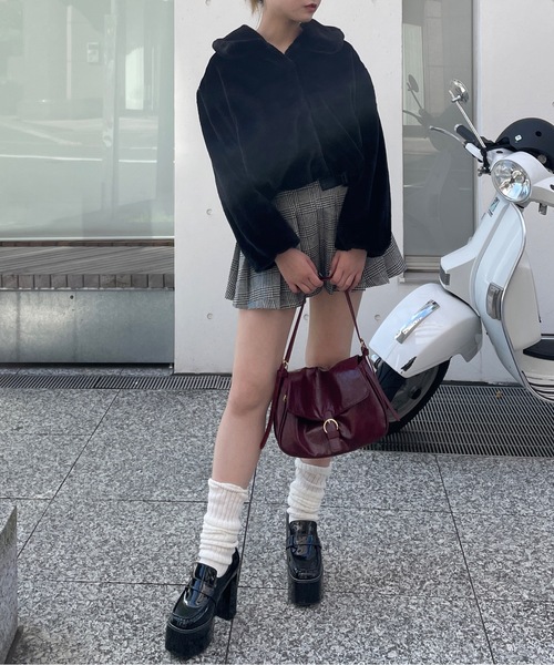 one way(ワンウェイ)の「ファーショートジャケット(その他アウター・レディース・グレー/ブラック/ベージュ/ホワイト/ピンク・FREE)」の16枚目の写真