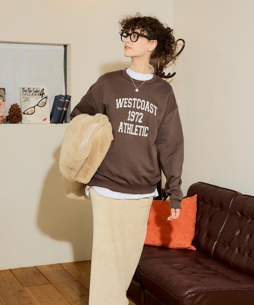 Ocean Pacific（オーシャンパシフィック）の「【OP/オーピー】【限定商品】ユニセックス裏起毛ロゴスウェット　トレーナー　クルースウェット　カレッジロゴ（スウェット・レディース・バーガンディー/ホワイト/チャコール/ヘザーグレー/チャコールグレー・SMALL/MEDIUM/X-LARGE/LARGE）」の3枚目の写真