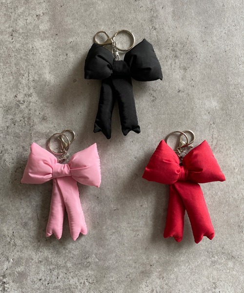 poiregnee（ポワニェ）の「［select］リボンチャーム（キーホルダー・レディース・ブラック/レッド/ピンク・FREE）」の4枚目の写真