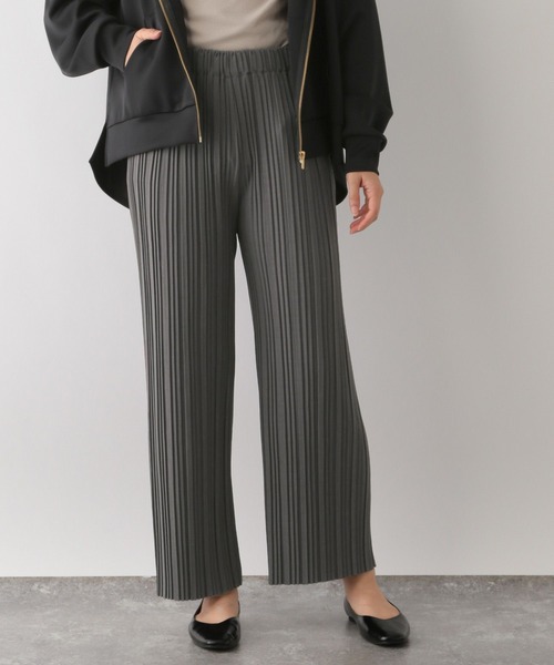 GLOBAL WORK Smile Seed Store（グローバルワーク スマイルシードストア）の「リラクシープリーツパンツ/161581（その他パンツ・レディース・ブラック/グレー系その他/チャコール/カーキ/グレー系その他2/ライトブラウン・MEDIUM/LARGE）」の3枚目の写真