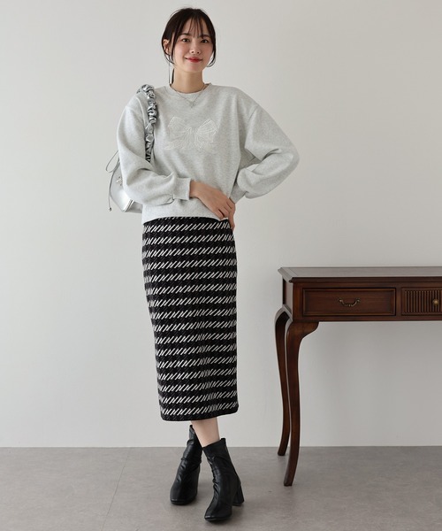 BLUEEAST（ブルーイースト）の「レースリボン刺繍スウェット（スウェット・レディース・アイボリー/グレー/チャコールグレー・MEDIUM）」の6枚目の写真