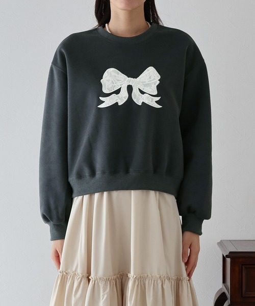 BLUEEAST（ブルーイースト）の「レースリボン刺繍スウェット（スウェット・レディース・アイボリー/グレー/チャコールグレー・MEDIUM）」の13枚目の写真