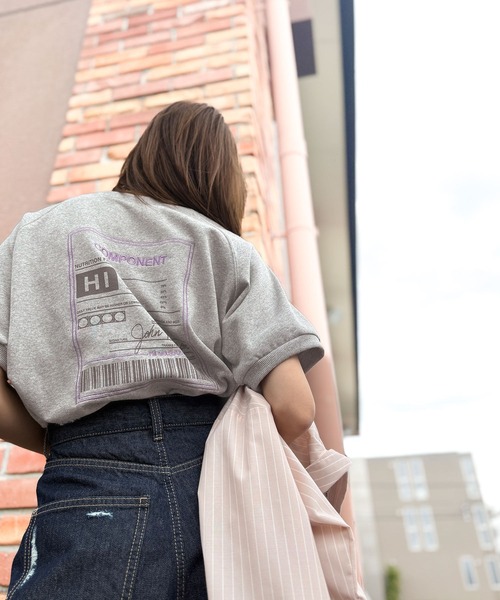 classicalelf（クラシカルエルフ）の「大人カジュアルの新定番。前後2wayグラフィック刺繍＆プリントスウェットトップス（半袖）（スウェット・レディース・オートミール/オフホワイト/杢グレー/チャコールグレー・X-LARGE/SMALL/MEDIUM/LARGE）」の10枚目の写真