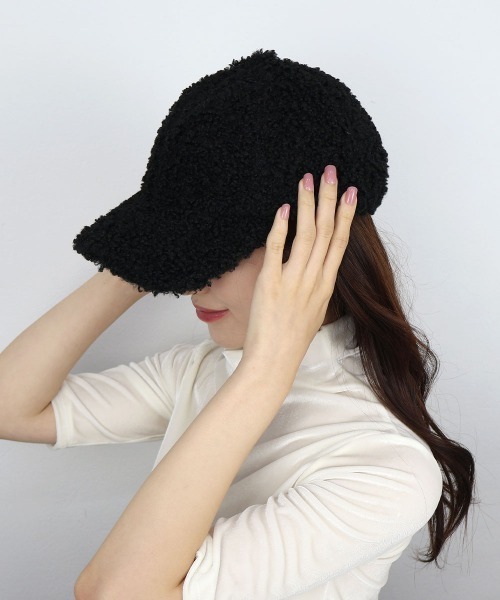 CEMONEMO（セモネモ）の「もこもこ ボア ボールキャップ（キャップ・レディース・ブラック/アイボリー/ベージュ・FREE）」の4枚目の写真
