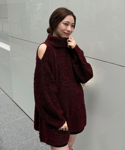 Chico(チコ)の「【まよ企画/WEB限定】肩スリットタートルニットワンピース(ワンピース・レディース・レッド/アイボリー・FREE)」の10枚目の写真