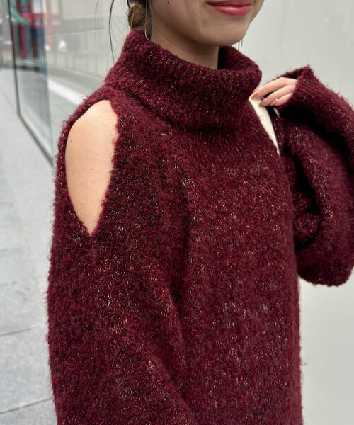 Chico(チコ)の「【まよ企画/WEB限定】肩スリットタートルニットワンピース(ワンピース・レディース・レッド/アイボリー・FREE)」の12枚目の写真