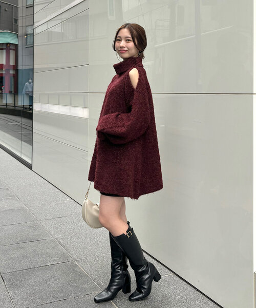 Chico(チコ)の「【まよ企画/WEB限定】肩スリットタートルニットワンピース(ワンピース・レディース・レッド/アイボリー・FREE)」の15枚目の写真