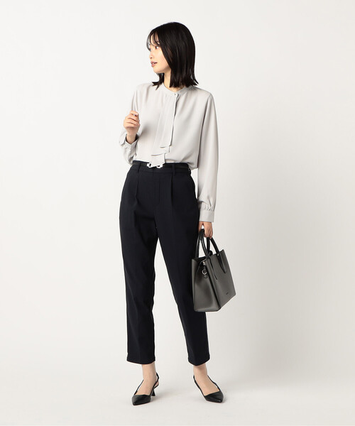 COMME CA MODELS(コムサモデルズ)の「【美しいベーシックパンツ】裏起毛カルゼ テーパードパンツ(その他パンツ・レディース・ネイビー/ブラック/ライトグレー/グリーン・X-SMALL/SMALL/MEDIUM/LARGE/X-LARGE)」の19枚目の写真