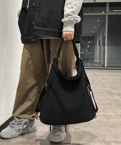 MGV（エムジーヴィー）の「2wayジップデザインショルダーバッグ（ショルダーバッグ・メンズ・ブラック/ホワイト/ブラウン/グリーン・FREE）」の8枚目の写真