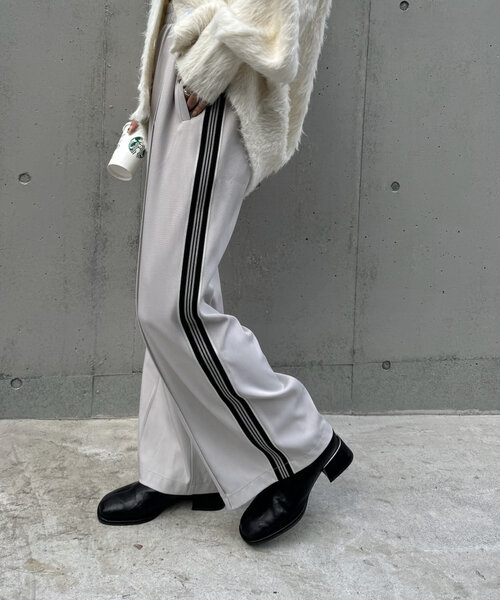 mline（エムライン）の「[mline]ラインジャージパンツ（その他パンツ・レディース・ネイビー/ベージュ・FREE）」の2枚目の写真