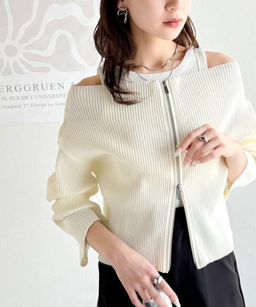 mily bilet(ミウィビレット)の「【mily bilet】大人の愛されカーデ。オフショル2WAYダブルジップニットカーディガン(カーディガン/ボレロ・レディース・アイボリー/ブルー/ブラック・X-LARGE/LARGE/MEDIUM/SMALL)」の2枚目の写真