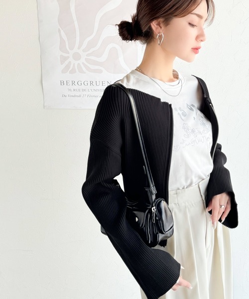 mily bilet(ミウィビレット)の「【mily bilet】大人の愛されカーデ。オフショル2WAYダブルジップニットカーディガン(カーディガン/ボレロ・レディース・アイボリー/ブルー/ブラック・X-LARGE/LARGE/MEDIUM/SMALL)」の10枚目の写真