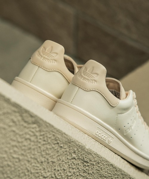 adidas(アディダス)の「『23-25サイズ』adidas Exclusive STAN SMITH LUX(スニーカー・レディース・ホワイト系その他・23/23.5/24/24.5/25)」の4枚目の写真