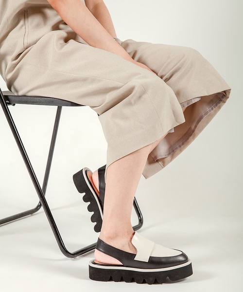 厚底 バックベルトローファー ALL BLACK│Jeffrey Campbell