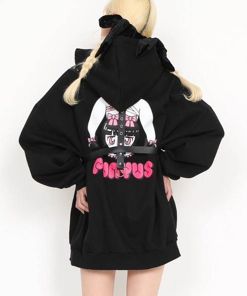 PUNYUS(プニュズ)の「【裏起毛】Rabbit girl 裏起毛ビッグパーカー(パーカー・レディース・サックスブルー/ブラック・3/4)」の7枚目の写真