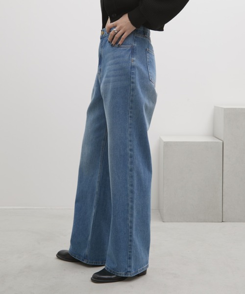 Aunt Marie's（アントマリーズ）の「ワイドストレートデニム【S,M,Lサイズ展開/低身長/高身長にも/美脚見えシルエット]（デニムパンツ・レディース・ブルー/ネイビー/ライトブルー・SMALL/MEDIUM/LARGE）」の9枚目の写真