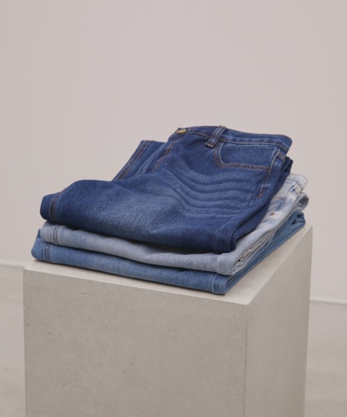 Aunt Marie's（アントマリーズ）の「ワイドストレートデニム【S,M,Lサイズ展開/低身長/高身長にも/美脚見えシルエット]（デニムパンツ・レディース・ブルー/ネイビー/ライトブルー・SMALL/MEDIUM/LARGE）」の12枚目の写真