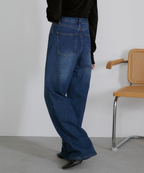 Aunt Marie's（アントマリーズ）の「ワイドストレートデニム【S,M,Lサイズ展開/低身長/高身長にも/美脚見えシルエット]（デニムパンツ・レディース・ブルー/ネイビー/ライトブルー・SMALL/MEDIUM/LARGE）」の6枚目の写真