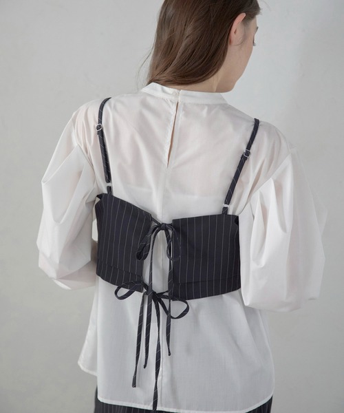 MINERTE(ミネルテ)の「【MINERTE】back ribbon pinstripe bustier / バックリボンピンストライプビスチェ(キャミソール・レディース・ダークグレー/ブラック・FREE)」の17枚目の写真