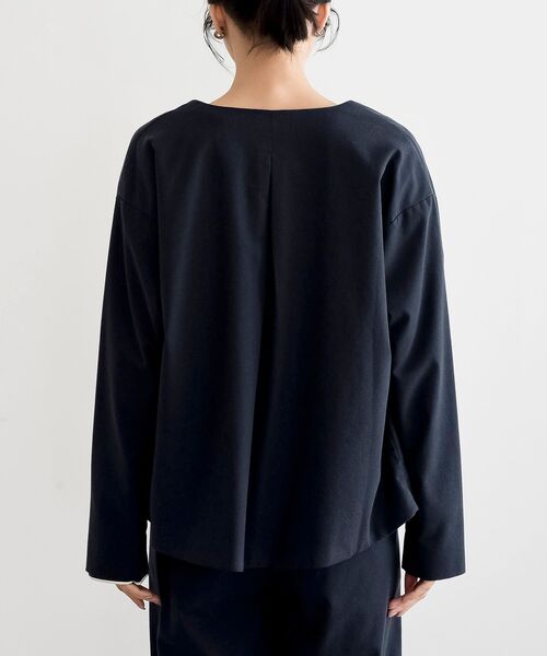 rps(アールピーエス)の「麻混ノーカラージャケット(ノーカラージャケット・レディース・アイボリー/ブラック/ネイビー・フリー)」の7枚目の写真