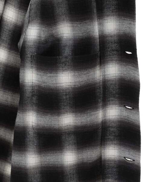 CONVERSE TOKYO(コンバーストウキョウ)の「OVERSIZED FLANNEL CHECKED SHIRT JACKET(シャツ/ブラウス・レディース・ブラック/ネイビー・MEDIUM/SMALL)」の11枚目の写真