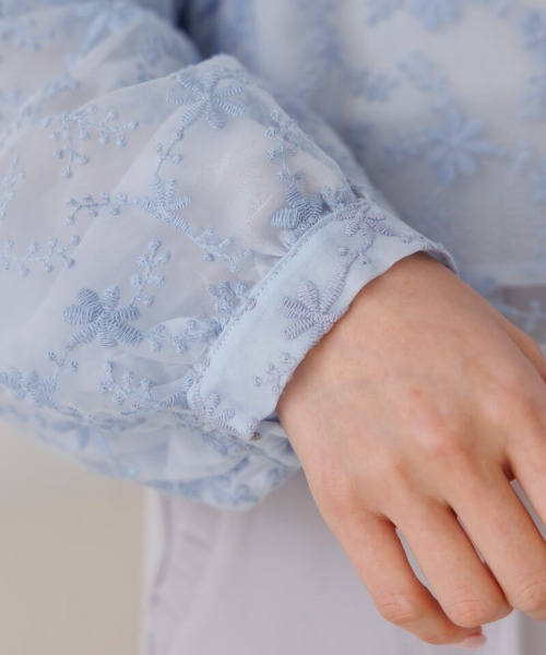 flower(フラワー)の「クラリティフラワーブラウス(シャツ/ブラウス・レディース・ピンク/ブルー/ホワイト・FREE)」の12枚目の写真