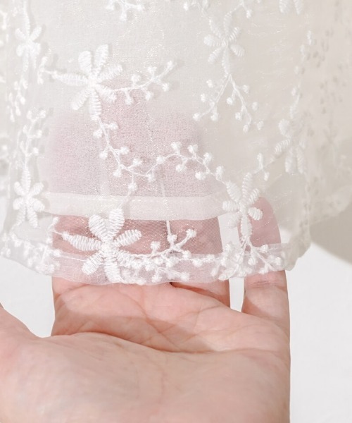 flower(フラワー)の「クラリティフラワーブラウス(シャツ/ブラウス・レディース・ピンク/ブルー/ホワイト・FREE)」の4枚目の写真