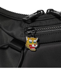 Onitsuka Tiger（オニツカタイガー）の「SMALL MESSENGER BAG