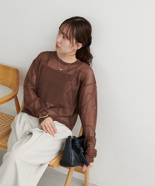 DISCOAT(ディスコート)の「【WEB限定】線柄プルオーバー(ニット/セーター・レディース・ブラック/サックスブルー/ライム/アイボリー/グレイッシュベージュ/レモンイエロー/ブラウン・FREE)」の12枚目の写真