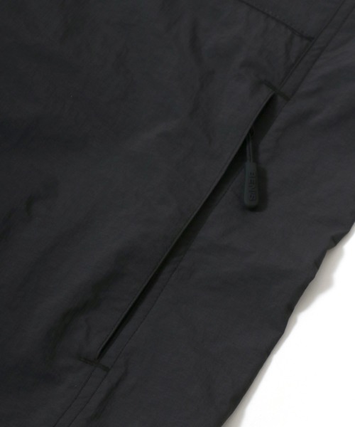 BEN DAVIS（ベンデイビス）の「BENDAVIS/ベンデイビス ナイロン 裏メッシュ ロゴ刺繍 スタンドベスト レディース メンズ（ベスト・メンズ・アイボリー/ブラック・LL/L/M）」の11枚目の写真