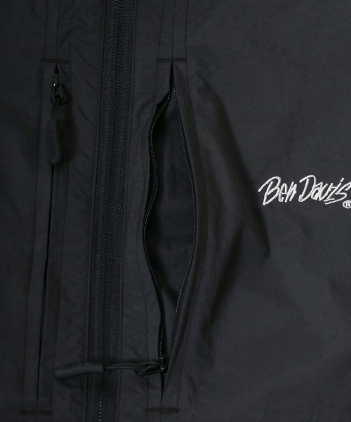BEN DAVIS（ベンデイビス）の「BENDAVIS/ベンデイビス ナイロン 裏メッシュ ロゴ刺繍 スタンドベスト レディース メンズ（ベスト・メンズ・アイボリー/ブラック・LL/L/M）」の19枚目の写真