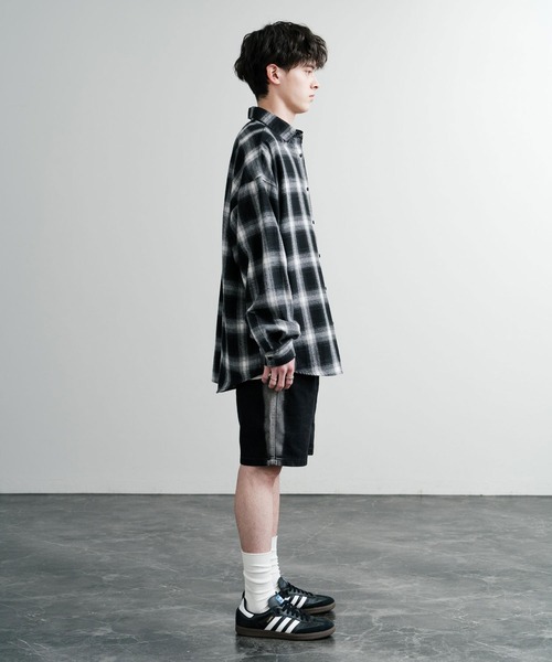 Rocky Monroe(ロッキーモンロー)の「グラデーションサイドライン ワイドデニムイージーショートパンツ(デニムパンツ・メンズ・ブラック/ブラウン/グレー・XL/L/M)」の10枚目の写真