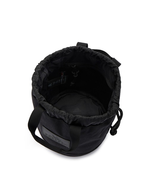 GREGORY（グレゴリー）の「ボールド5 チンチバッグM BOLD5 CINCH BAG M ブラック（ハンドバッグ・メンズ・ブラック・ONE SIZE）」の4枚目の写真