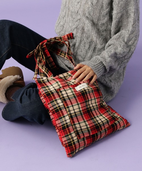 tiny tiny（ティニーティニー）の「リボンハンドルトートバッグ[tiny tiny(ティニーティニー)]（トートバッグ・レディース・ブラック/ライトブルー/グレー/その他1/その他2/その他3/ラベンダー/ホワイト/レッド/キャメル/レッド系その他/その他4/ホワイト系その他/ピンク/ブラウン系その他/ブラック系その他/ブルー/レッド系その他2/ピンク系/ミント/ブラック系その他2/レッド系その他3/ホワイト系その他2/ブルー系その他/イエロー系その他/レオパード・0）」の21枚目の写真