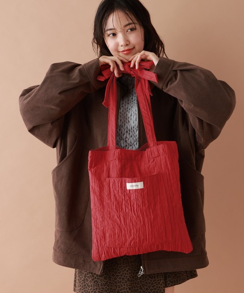 tiny tiny（ティニーティニー）の「リボンハンドルトートバッグ[tiny tiny(ティニーティニー)]（トートバッグ・レディース・ブラック/ライトブルー/グレー/その他1/その他2/その他3/ラベンダー/ホワイト/レッド/キャメル/レッド系その他/その他4/ホワイト系その他/ピンク/ブラウン系その他/ブラック系その他/ブルー/レッド系その他2/ピンク系/ミント/ブラック系その他2/レッド系その他3/ホワイト系その他2/ブルー系その他/イエロー系その他/レオパード・0）」の22枚目の写真