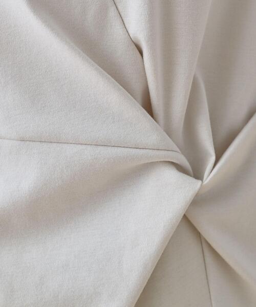 INDIVI（インディヴィ）の「【洗える】ねじりデザインTシャツ（Tシャツ/カットソー・レディース・ブルー系その他/ダークオリーブ/ブラック/ホワイト/グリーン/ベージュ/オフホワイト・05/19/15 /13/38/34）」の10枚目の写真