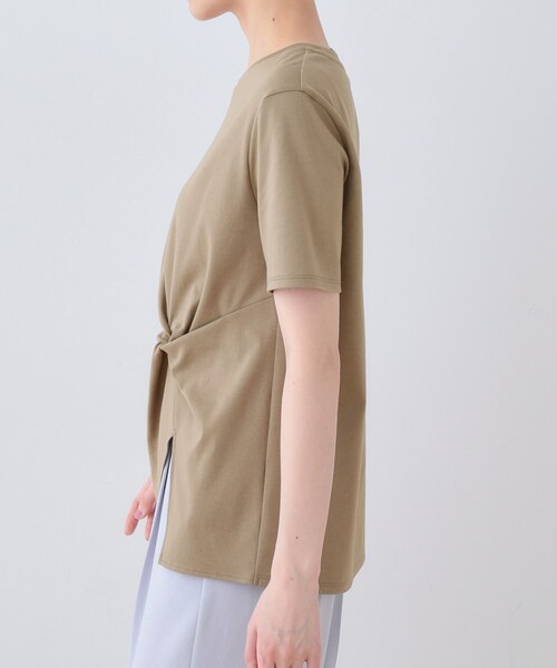 INDIVI（インディヴィ）の「【洗える】ねじりデザインTシャツ（Tシャツ/カットソー・レディース・ブルー系その他/ダークオリーブ/ブラック/ホワイト/グリーン/ベージュ/オフホワイト・05/19/15 /13/38/34）」の12枚目の写真