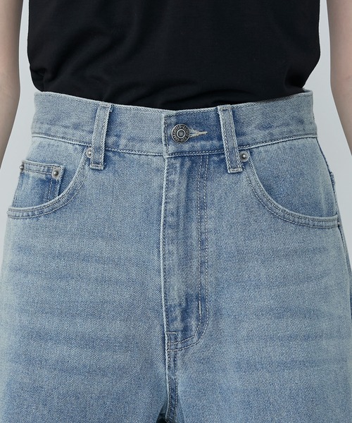 le ELMi（ルエルミ）の「Slit straight denim pants / スリット ストレートデニムパンツ（デニムパンツ・レディース・ライトブルー/ブラック・M/L）」の6枚目の写真